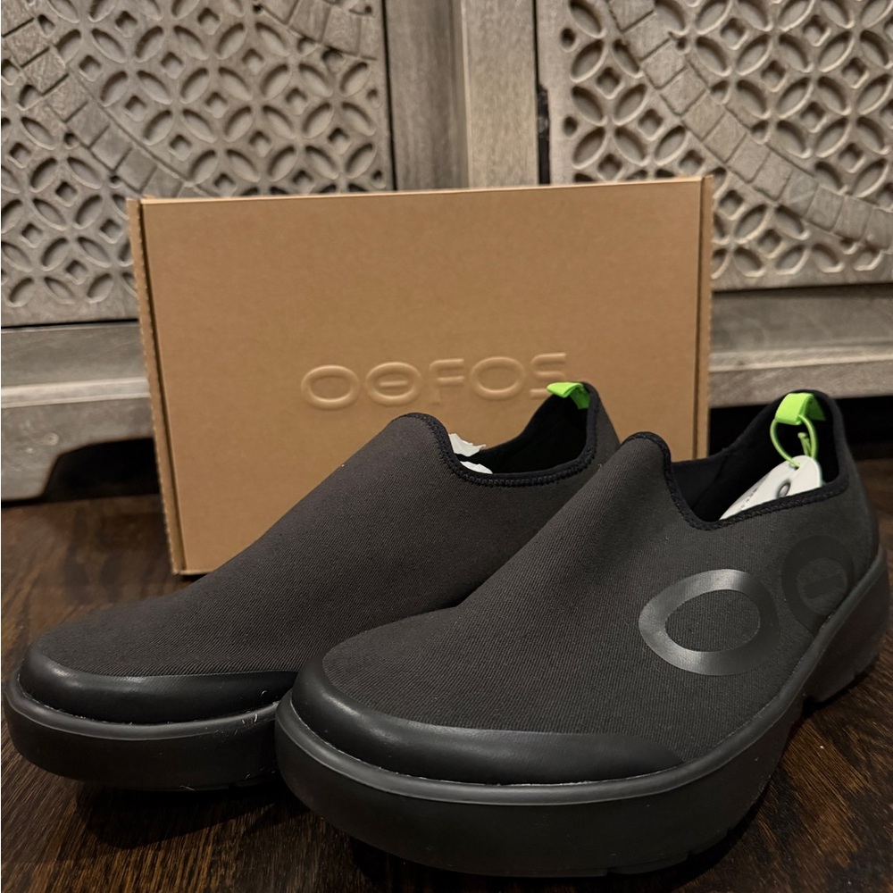 OOFOS OOmg Sport Men’s Slip-On Shoe Size 11.5 | Black | New in Box